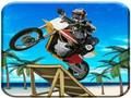 Logħba Stunts Bike fuq il-Bajja  onlajn