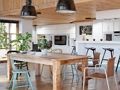 Logħba Ħarab mid-dar tax-chalet  onlajn