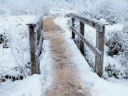 Logħba Bridge Winter Snow Jigsaw  onlajn