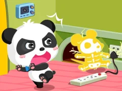 Logħba Baby Panda Home Safety onlajn