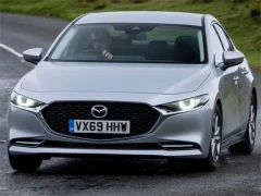 Logħba Mazda 3 Sedan onlajn