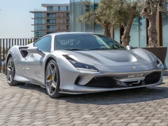 Logħba Ferrari F8 Tributo Puzzle onlajn