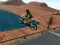 Logħba Highway Traffic Bike Stunts onlajn