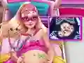 Logħba Superhero Pregnant Emergency onlajn