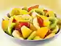 Logħba Cooking a fruit salad onlajn