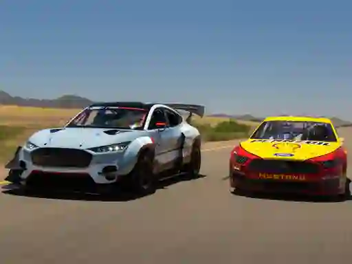 Logħba Drifting Mustang Slide onlajn