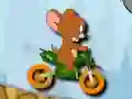 Logħba Tom and Jerry Mini Bike onlajn