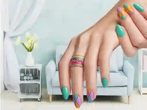 Logħba Nail Art Puzzle onlajn