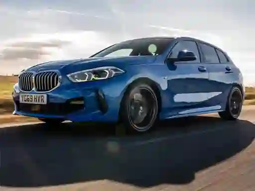Logħba BMW 1 Series UK onlajn