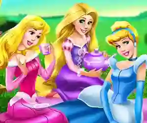 Logħba Princesses Day Out onlajn