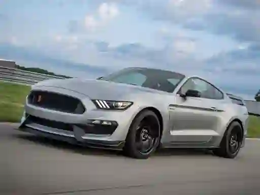 Logħba Mustang Shelby Puzzle onlajn