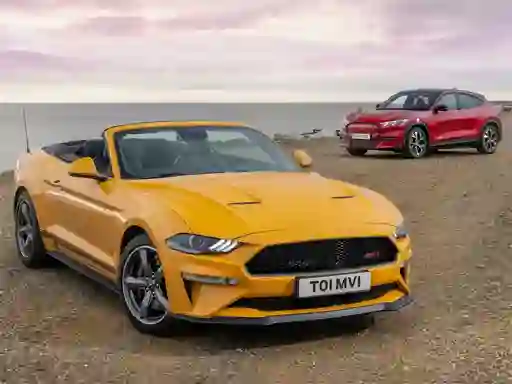 Logħba Ford Mustang California Special Slide onlajn