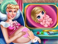 Logħba Cinderella Check-Up tqal  onlajn