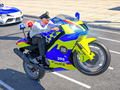 Logħba Logħba tat-Tlielaq Stunt Bike tal-Pulizija  onlajn