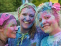 Logħba Holi Girls Jigsaw onlajn